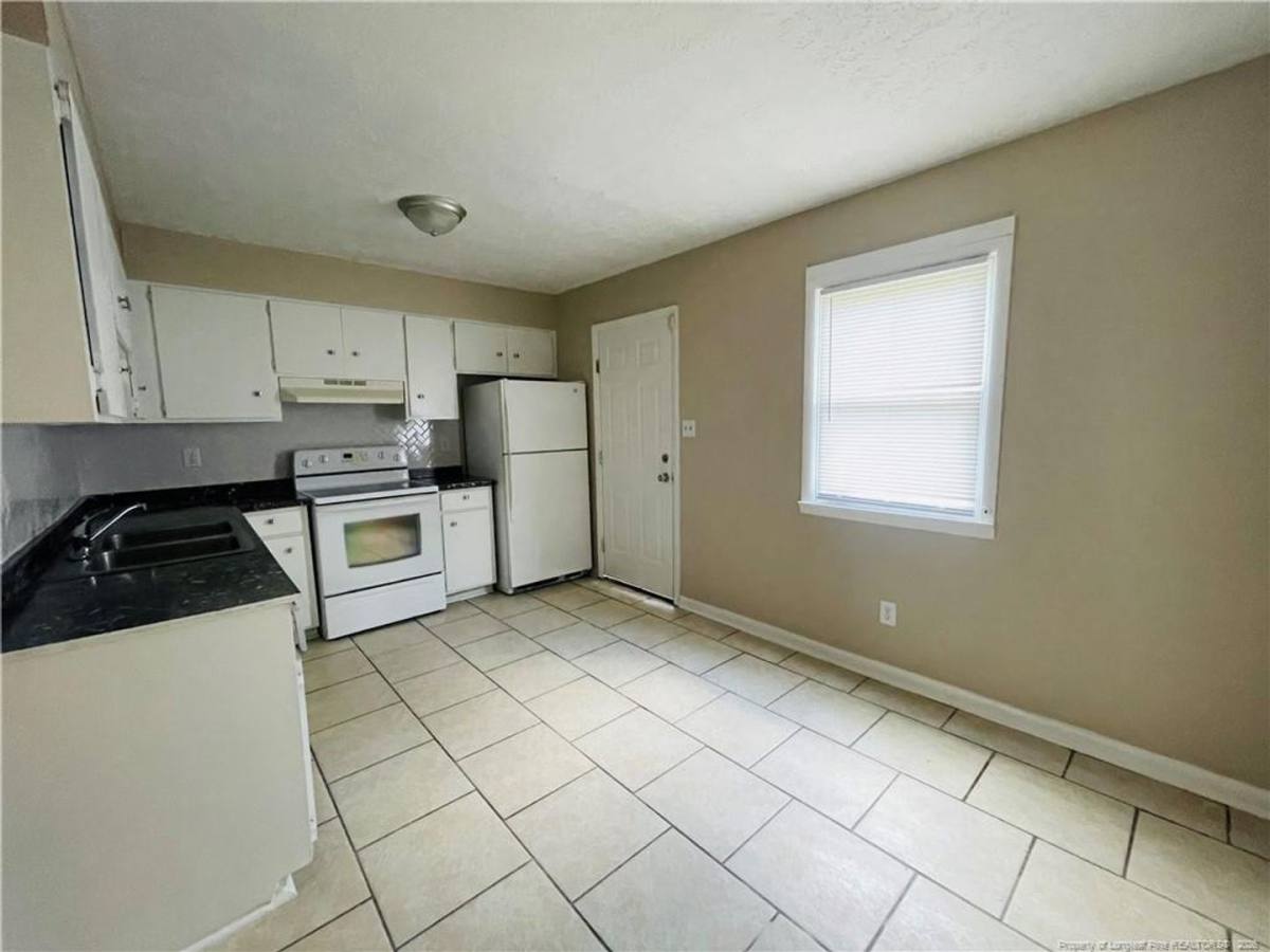 House for rent at 4959 Galveston Dr, Fayetteville, NC 28303