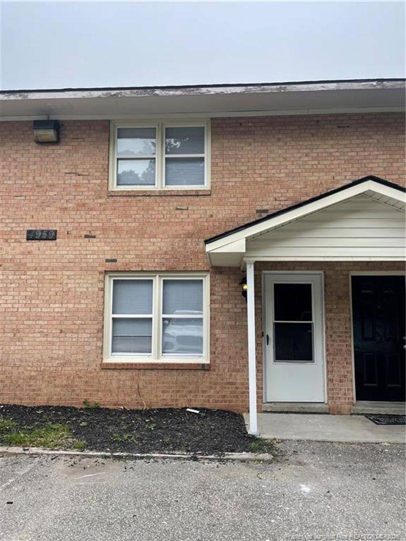 House for rent at 4959 Galveston Dr, Fayetteville, NC 28303