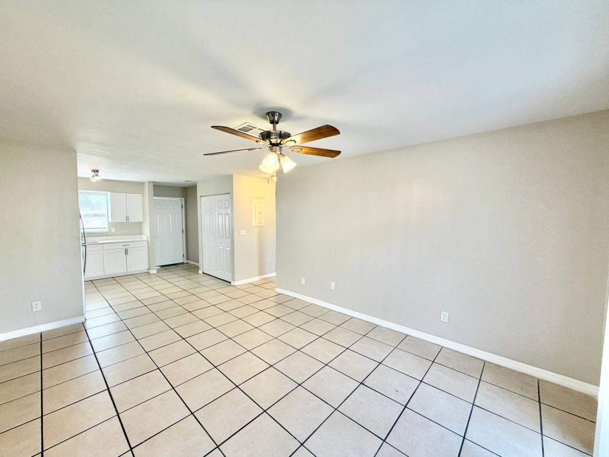 Apartment for rent at 1800-1880 Sunshine Blvd, Naples, FL 34116