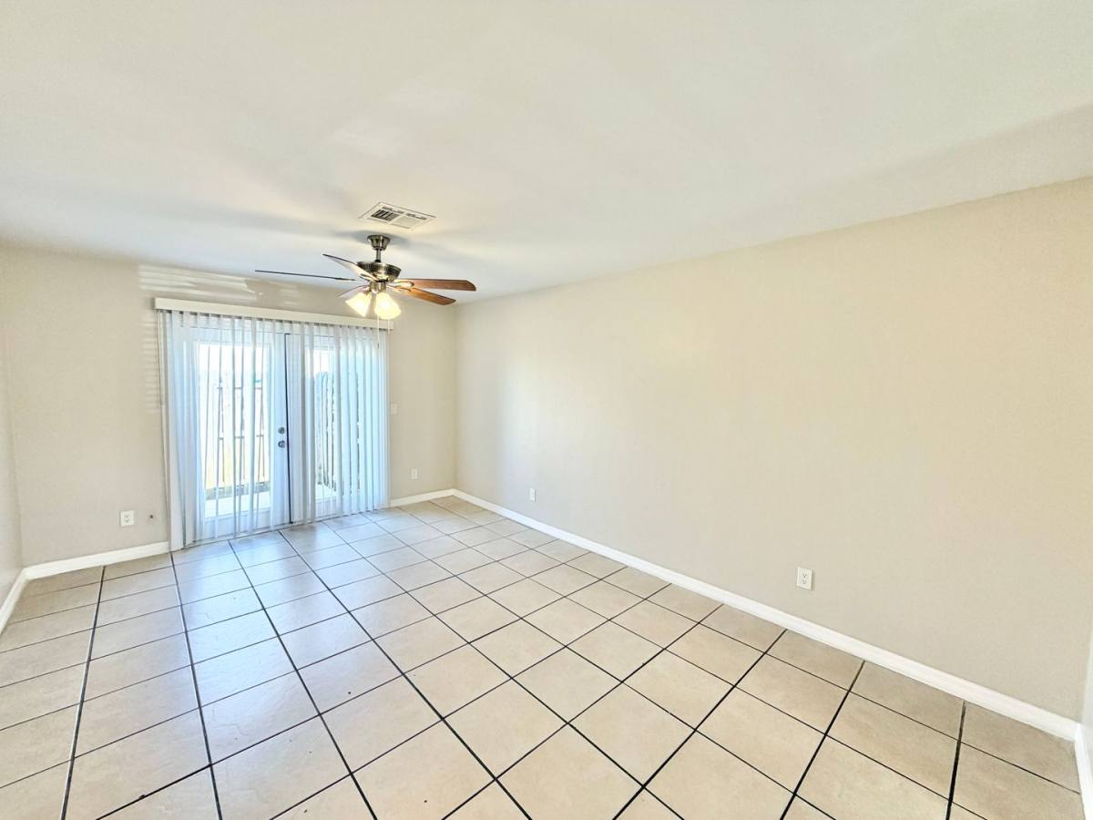 Apartment for rent at 1800-1880 Sunshine Blvd, Naples, FL 34116
