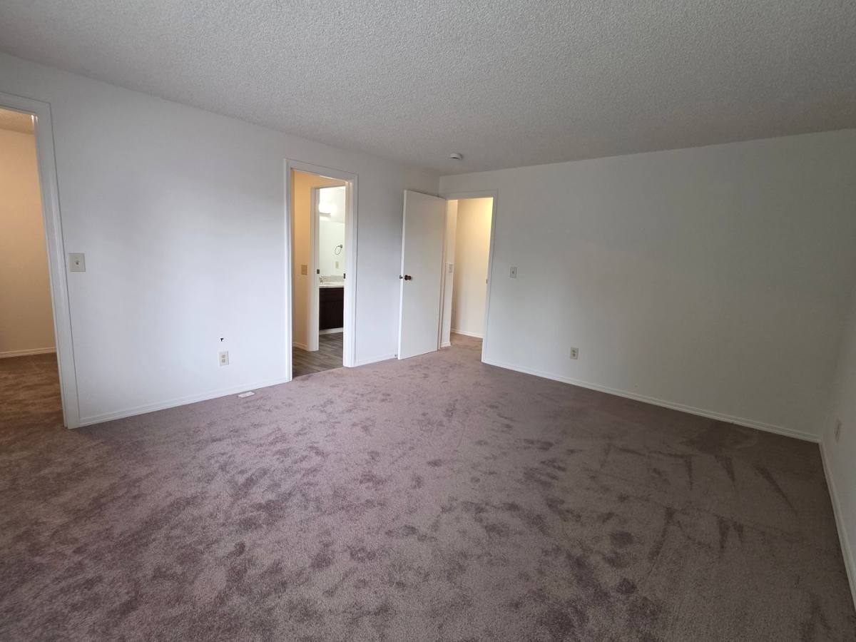 House for rent at 21627 127th Place SE, Kent, WA 98031