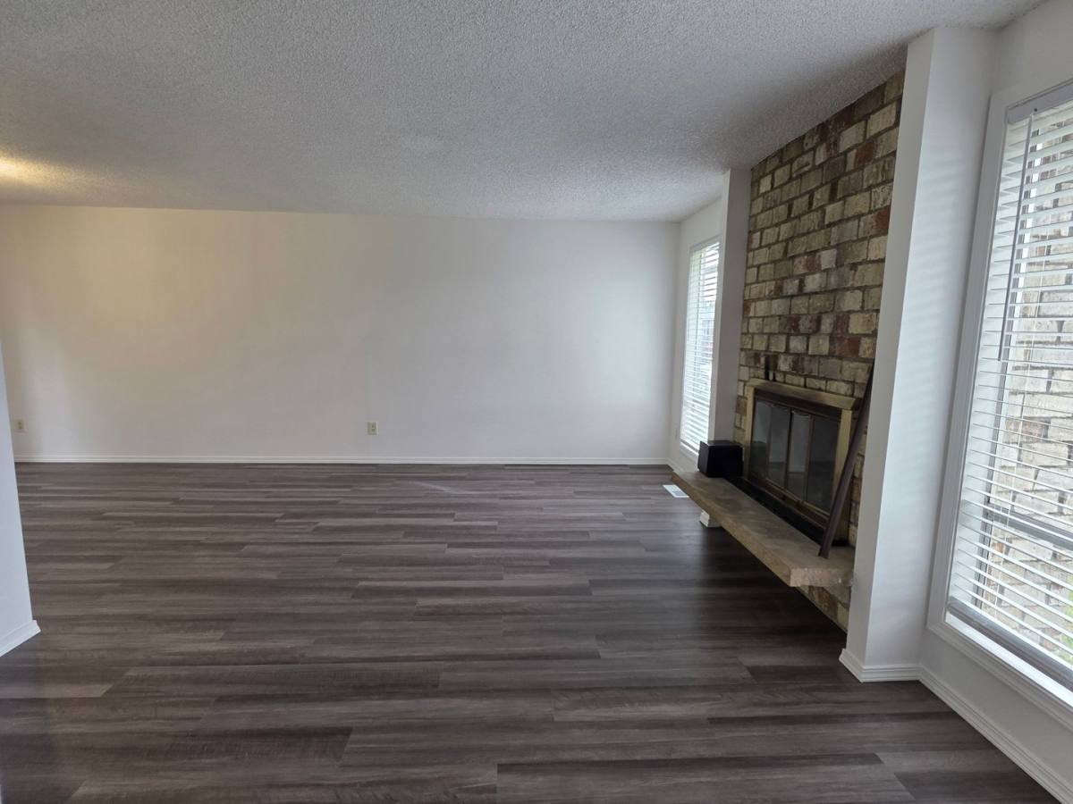 House for rent at 21627 127th Place SE, Kent, WA 98031