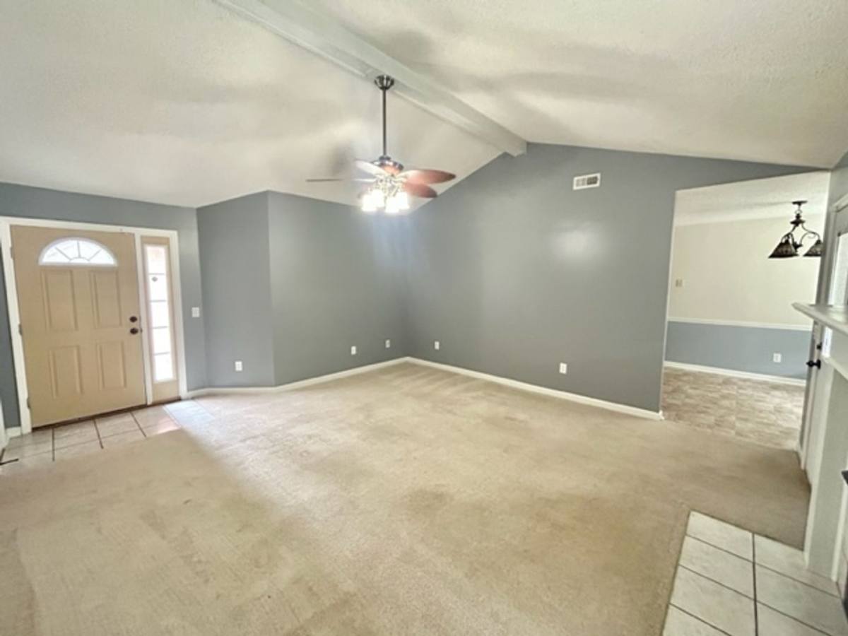 House for rent at 4429 Maysville Rd, Huntsville, AL 35811