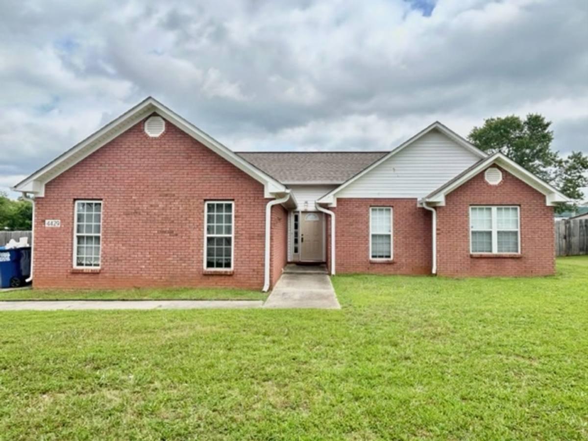 House for rent at 4429 Maysville Rd, Huntsville, AL 35811