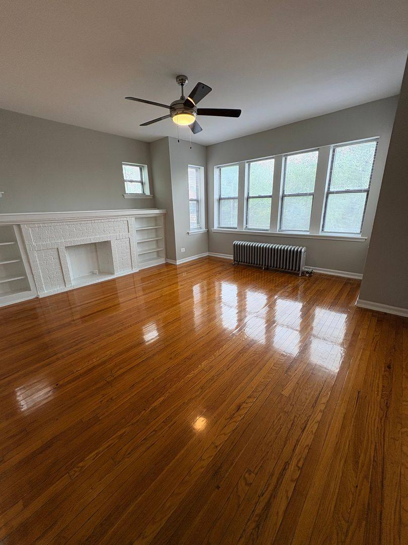 Apartment for rent at 4945 W Monroe St, Chicago, IL 60644