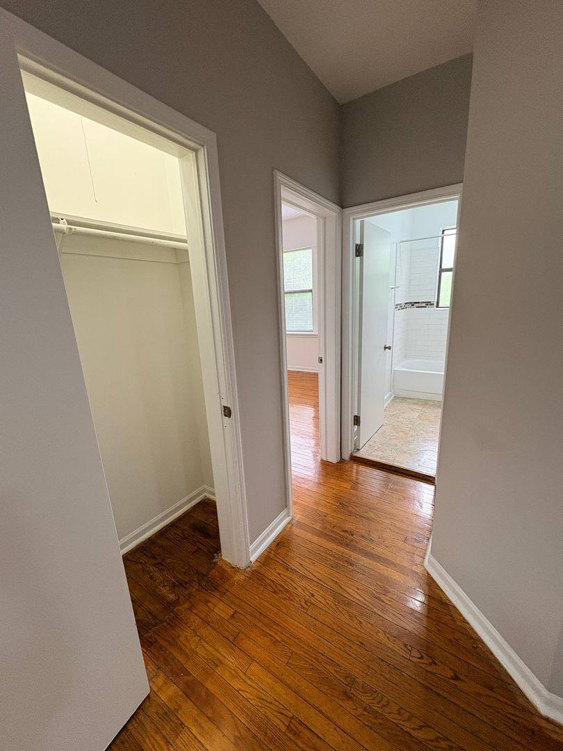 Apartment for rent at 4945 W Monroe St, Chicago, IL 60644