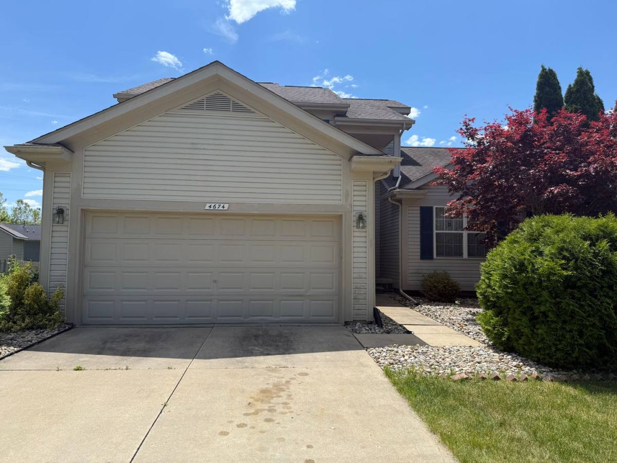 Condo for rent at 4674 Carter Place, Ypsilanti, MI 48197