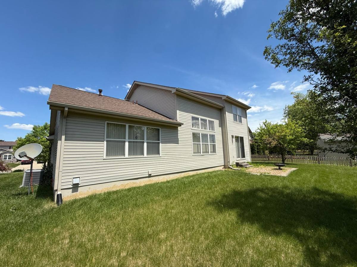 Condo for rent at 4674 Carter Place, Ypsilanti, MI 48197