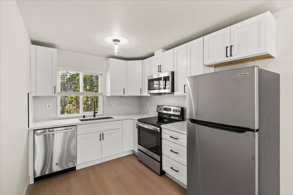Apartment for rent at 215 W Olive Ave, Sunnyvale, CA 94086
