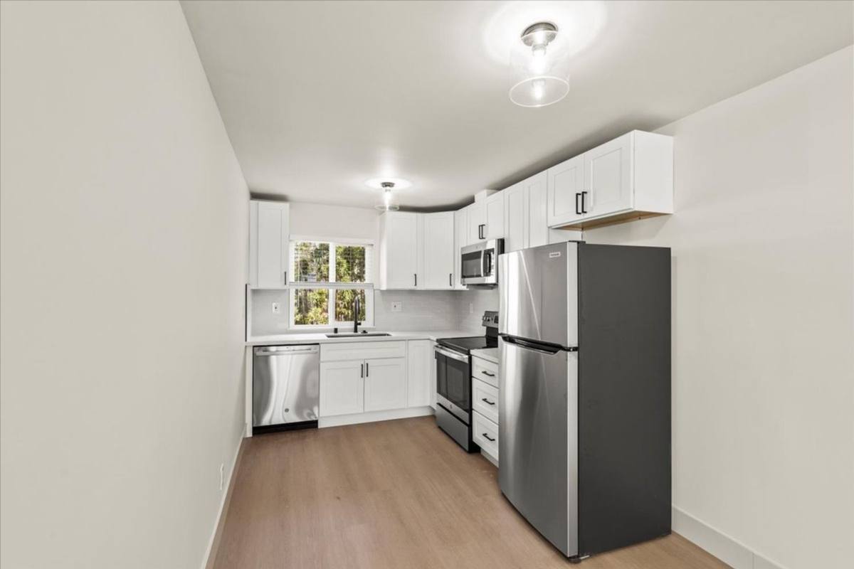 Apartment for rent at 215 W Olive Ave, Sunnyvale, CA 94086