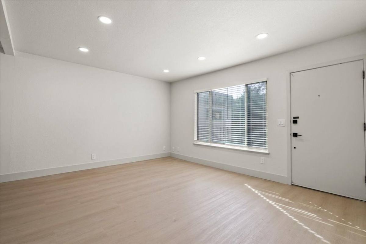 Apartment for rent at 215 W Olive Ave, Sunnyvale, CA 94086