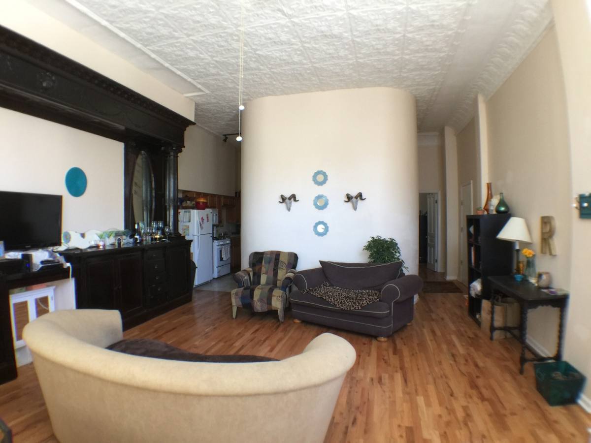 Apartment for rent at 2034 W Webster Ave, Chicago, IL 60647