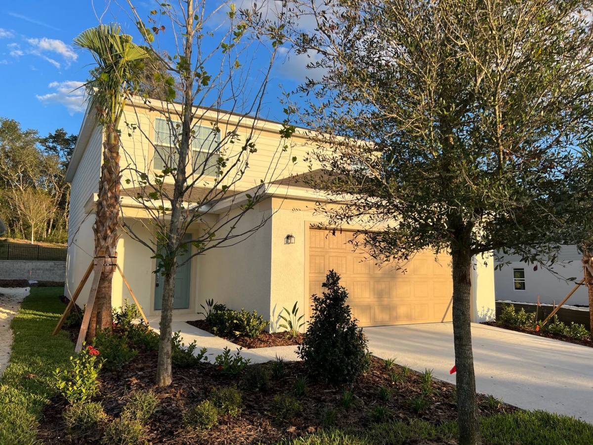House for rent at 2108 Canopy Terrace Blvd, Deland, FL 32724