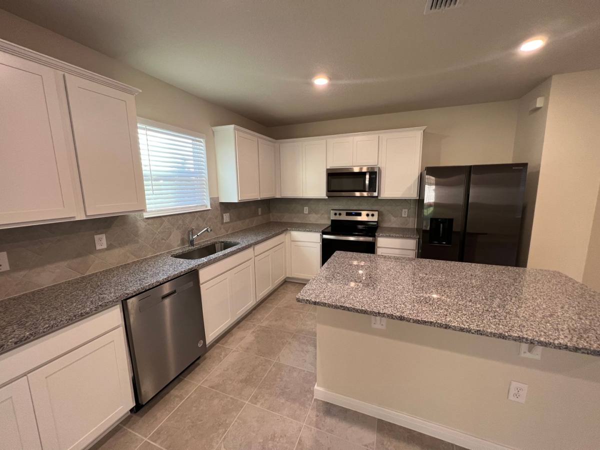 House for rent at 2108 Canopy Terrace Blvd, Deland, FL 32724