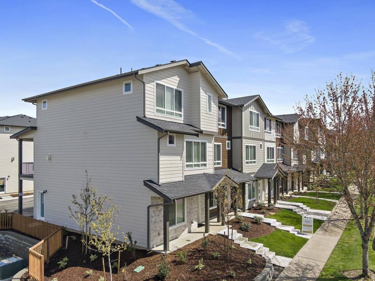 Townhouse for rent at 3723 Wardell Lane SE #C, Lacey, WA 98503