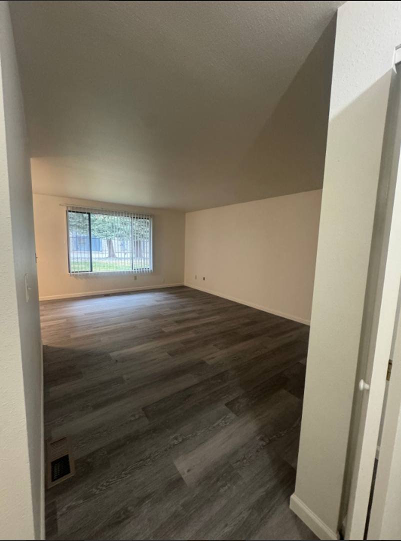 Apartment for rent at 120-216 N Miller St, Wenatchee, WA 98801