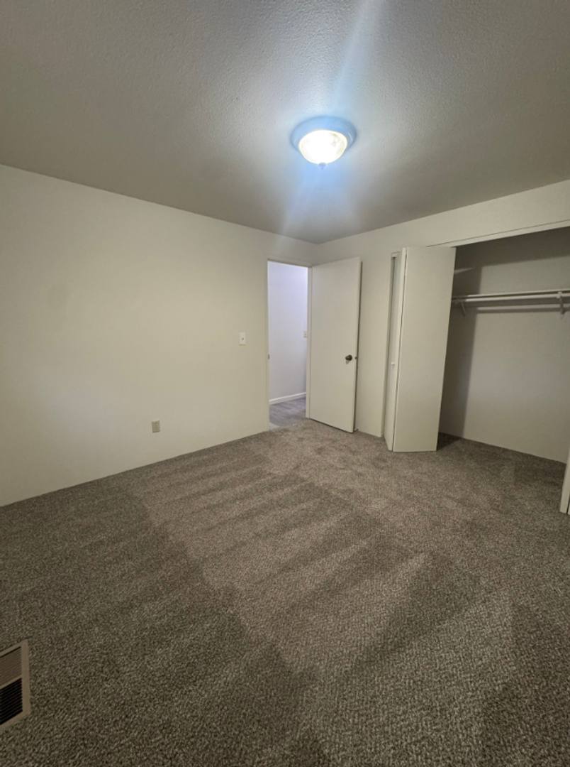 Apartment for rent at 120-216 N Miller St, Wenatchee, WA 98801