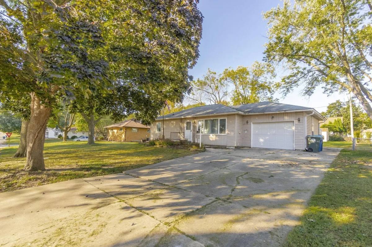 House for rent at 432 Ardmore St, Waterloo, IA 50701