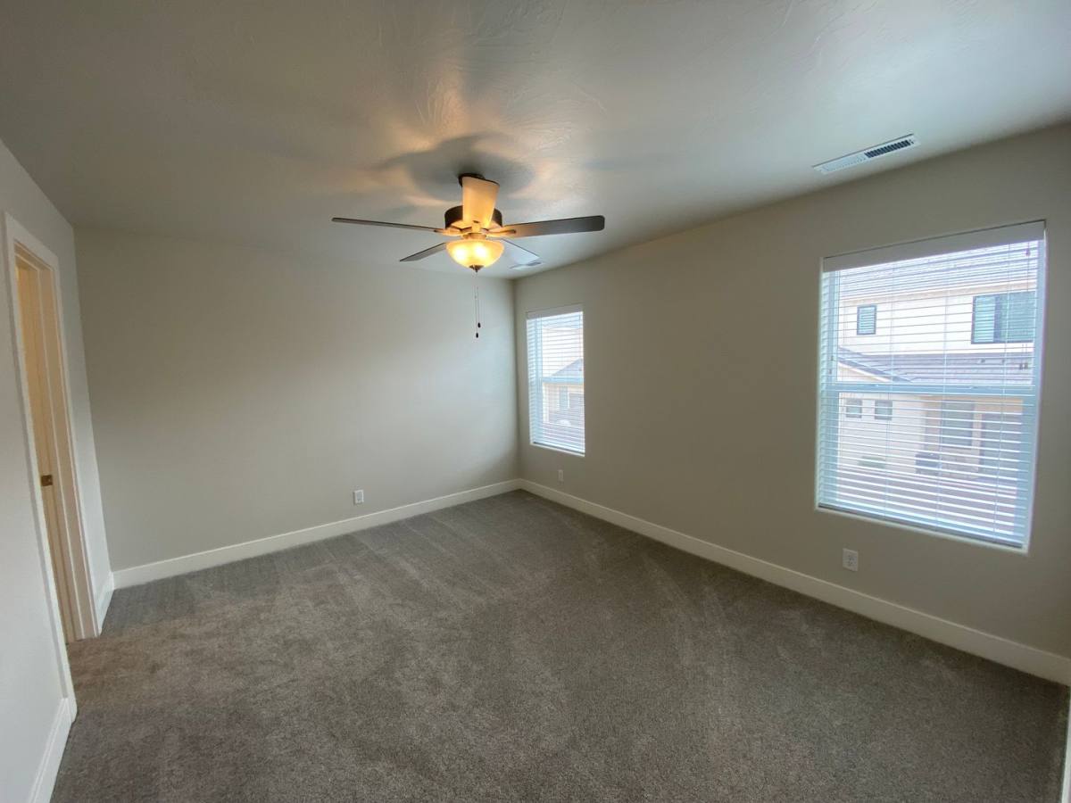 Townhouse for rent at 530 E Goldline Dr, Washington, UT 84780