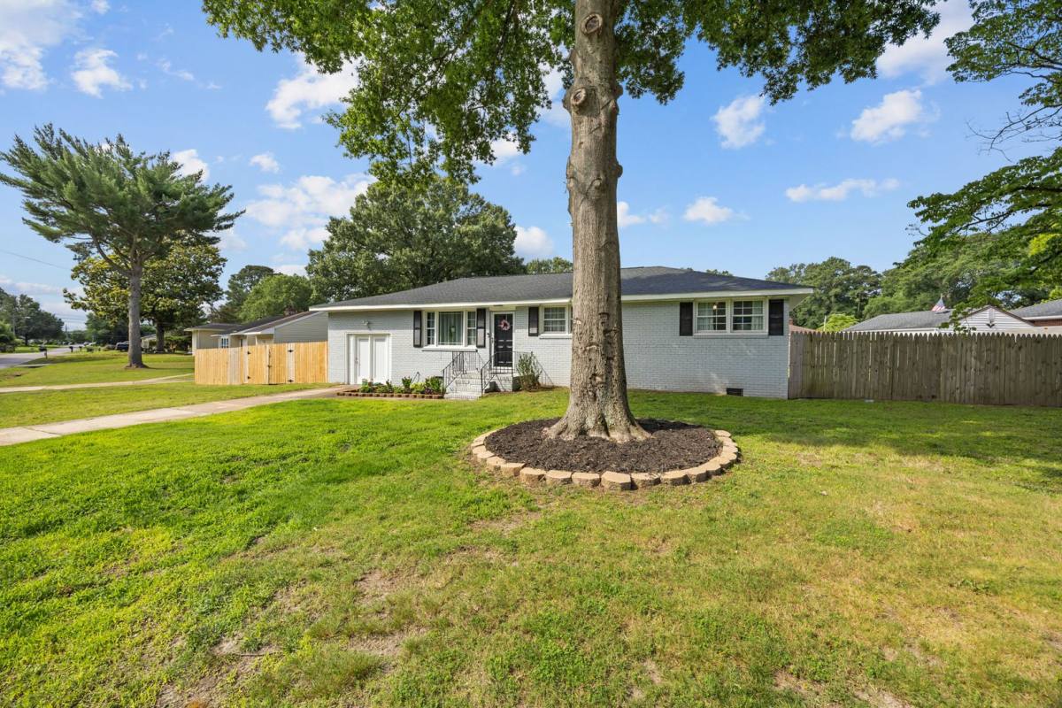 House for rent at 2001 Angora Dr, Chesapeake, VA 23325