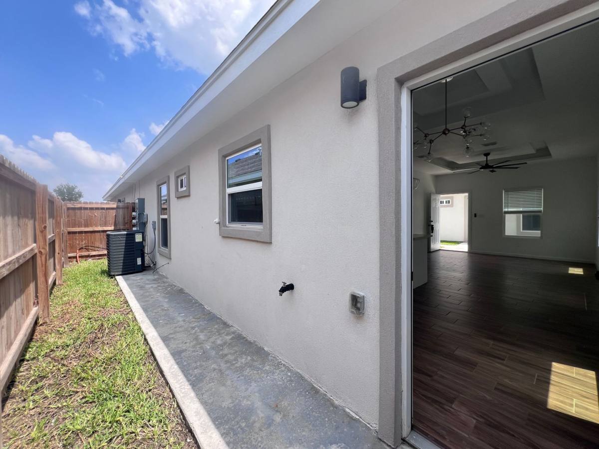 House for rent at 1000 N Woodson Ave, Edinburg, TX 78541