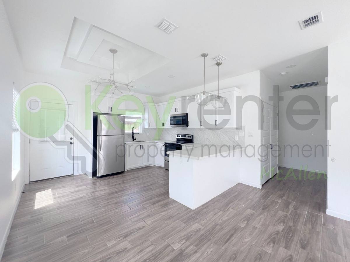 House for rent at 1000 N Woodson Ave, Edinburg, TX 78541