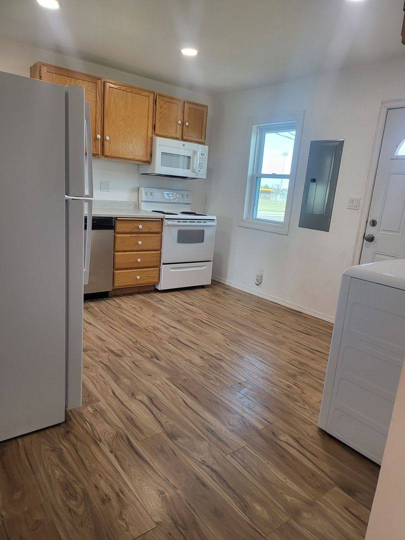 House for rent at 1003 W Cascade, Moses Lake, WA 98837