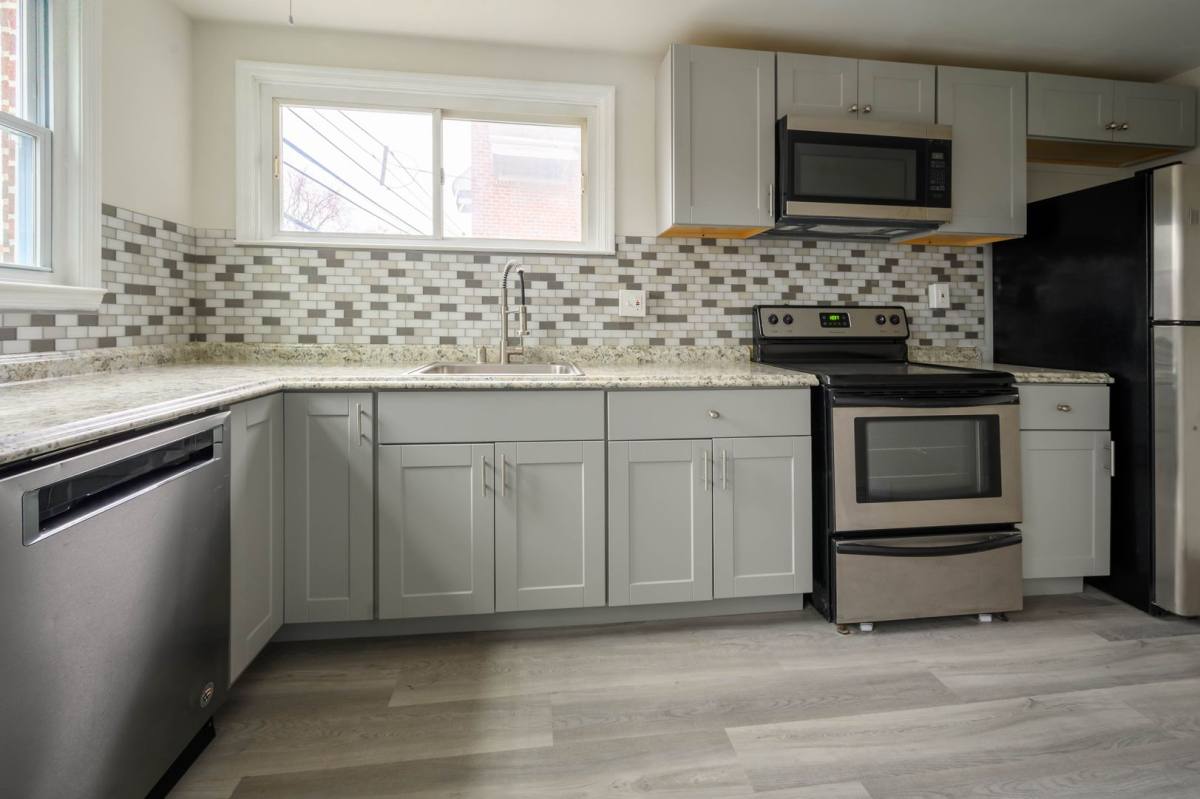 House for rent at 1019 Taylor Dr, Folcroft, PA 19032