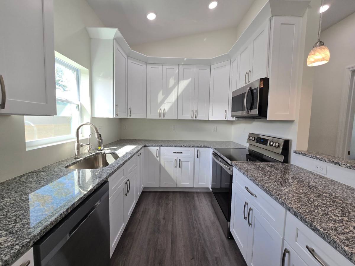 House for rent at 4966 Andrew Ave, Sarasota, FL 34233