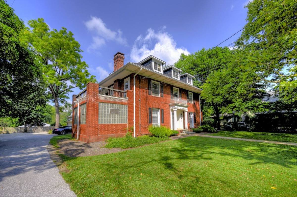 Apartment for rent at 5708 Pimlico Rd, Baltimore, MD 21209