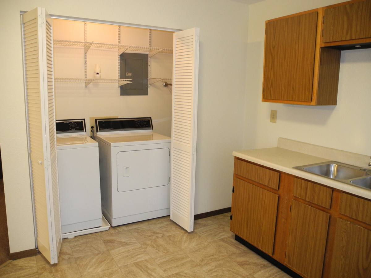 Apartment for rent at 501 N Hickory, De Soto, IL 62924