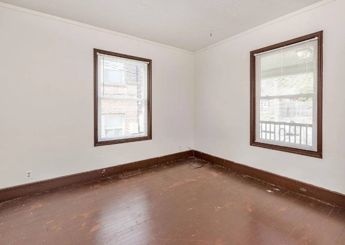Apartment for rent at 213 Waugh St, Columbia, MO 65201