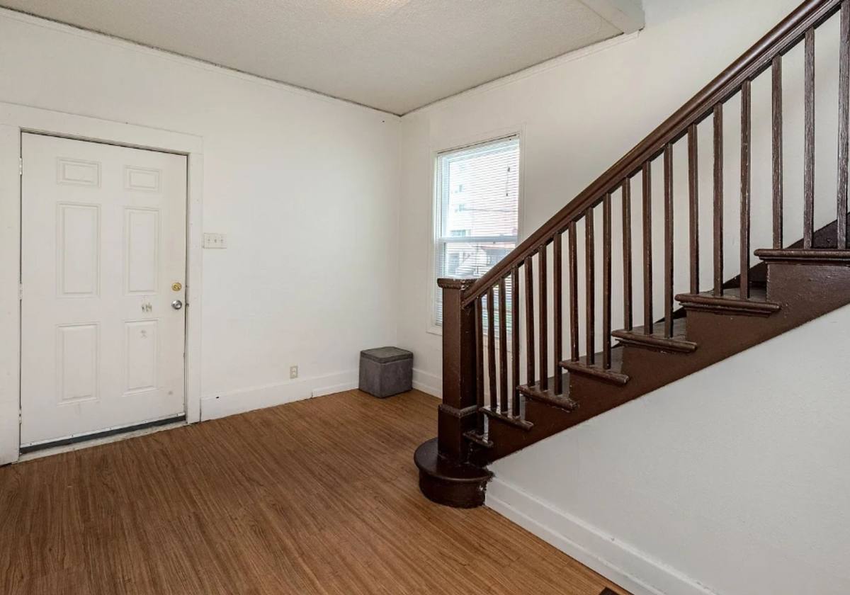 Apartment for rent at 213 Waugh St, Columbia, MO 65201