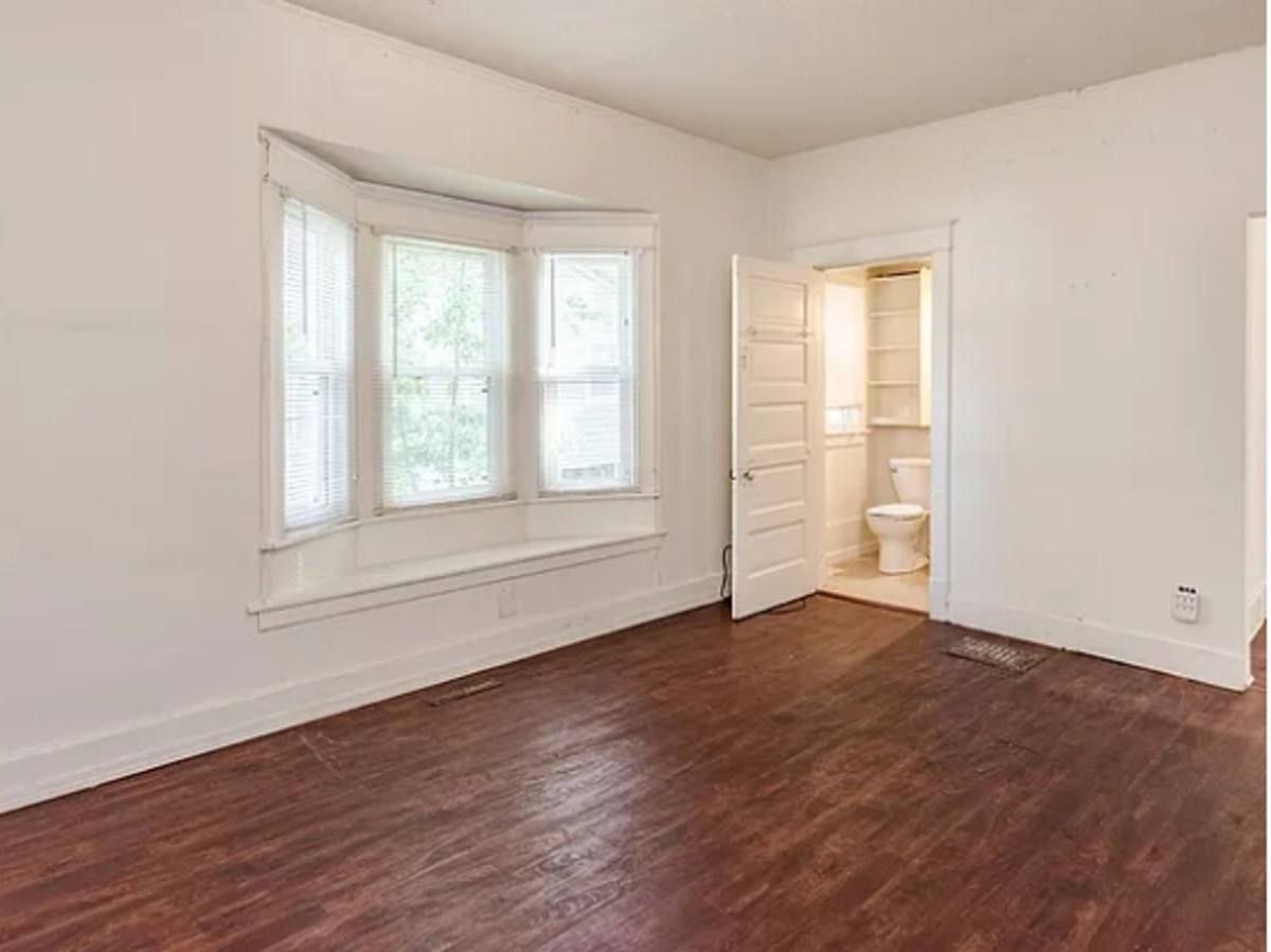 Apartment for rent at 213 Waugh St, Columbia, MO 65201