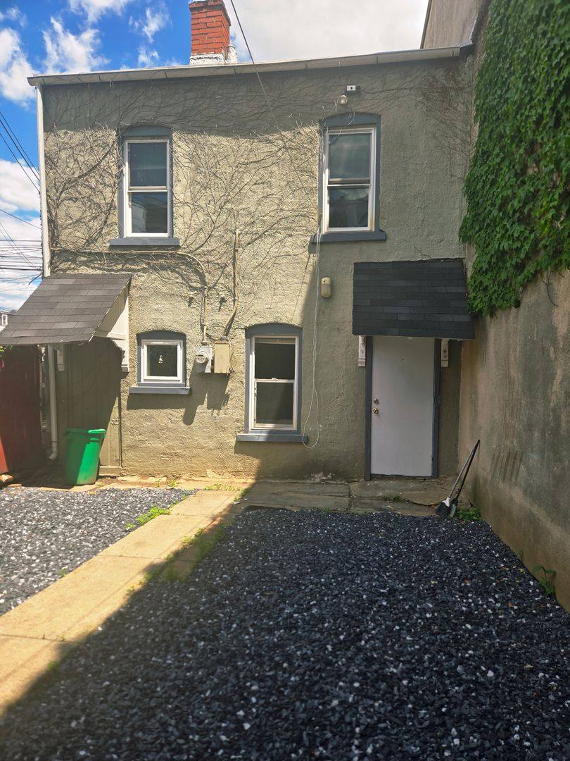 Apartment for rent at 227 N 10th St, Allentown, PA 18102