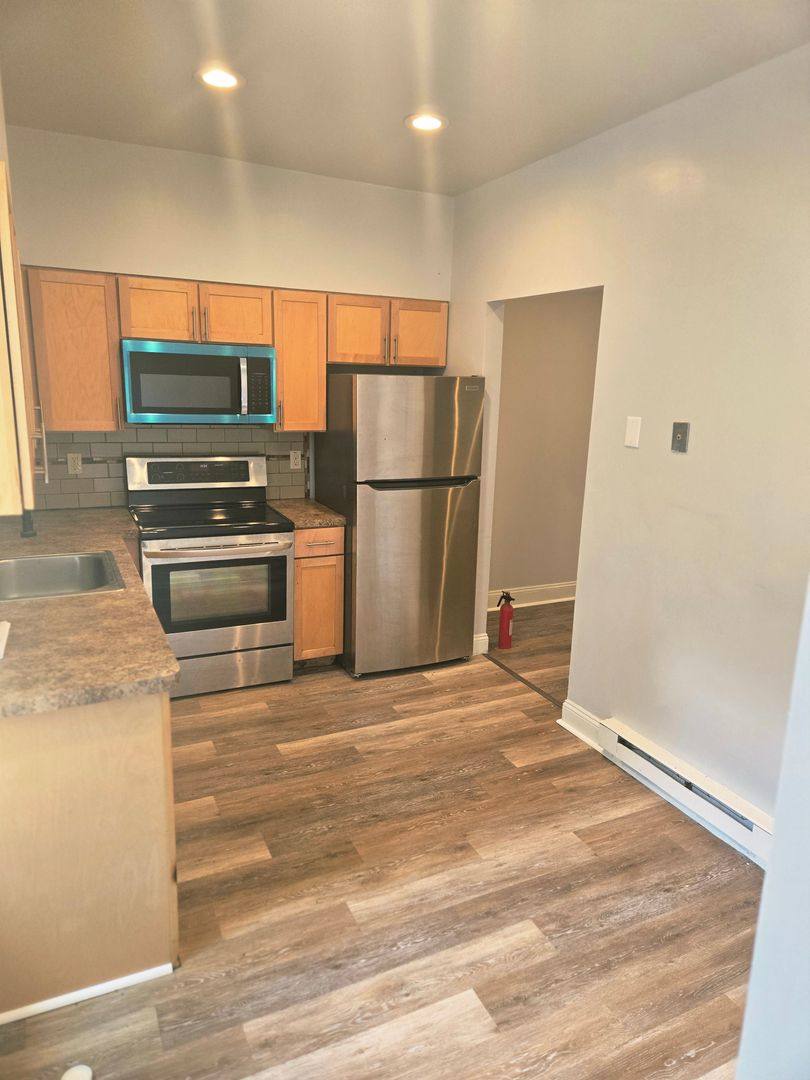 Apartment for rent at 227 N 10th St, Allentown, PA 18102
