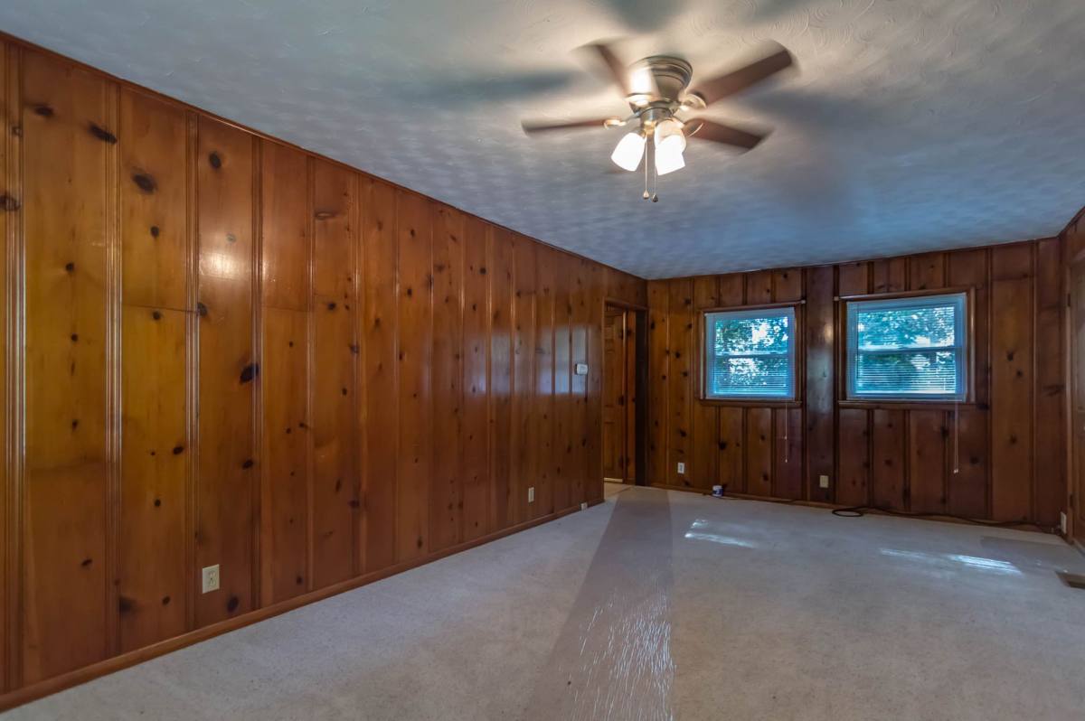 House for rent at 944 W Linwood St, Springfield, MO 65807
