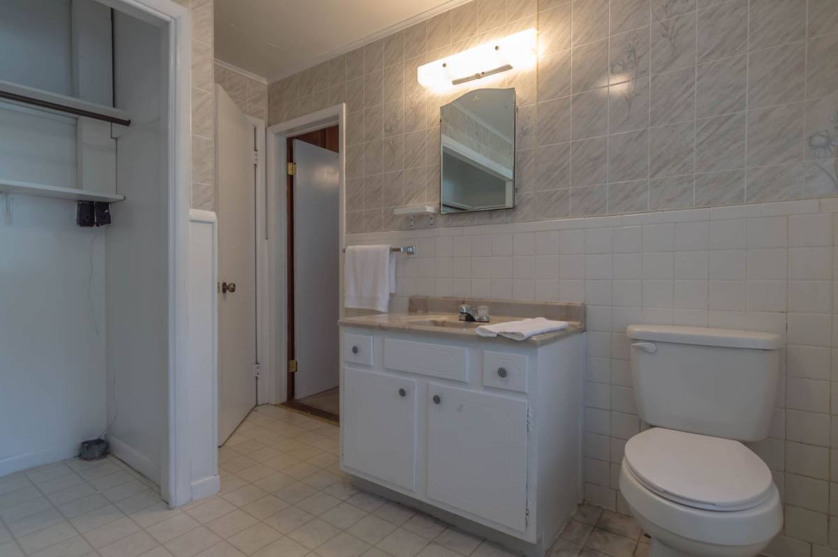 House for rent at 944 W Linwood St, Springfield, MO 65807