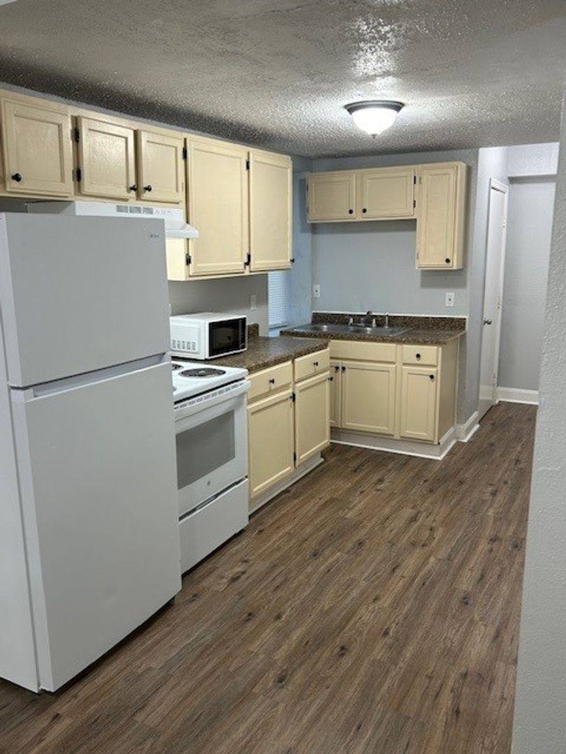 Townhouse for rent at 1449 Proescher St #A, Norfolk, VA 23504