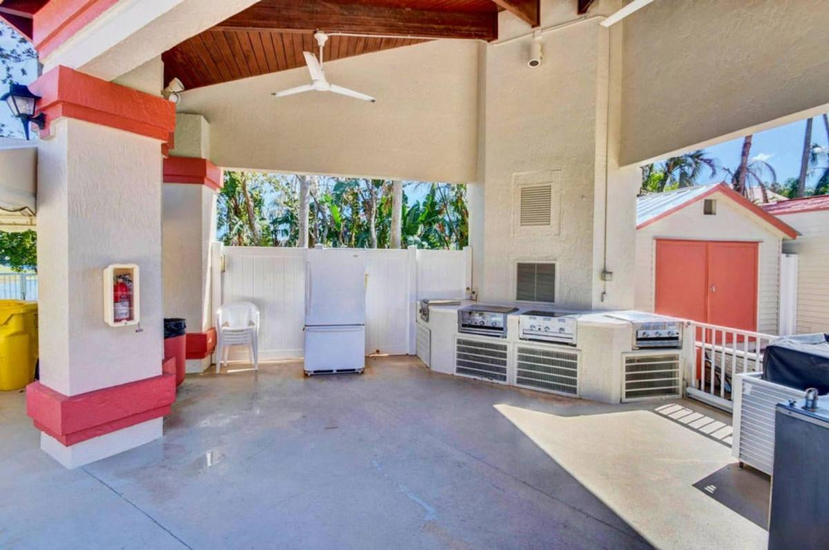 Apartment for rent at 7657 Lexington Club Blvd, Delray Beach, FL 33446