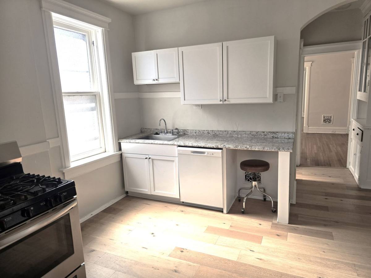 Apartment for rent at 4219-4221 Botanical Ave, Saint Louis, MO 63110