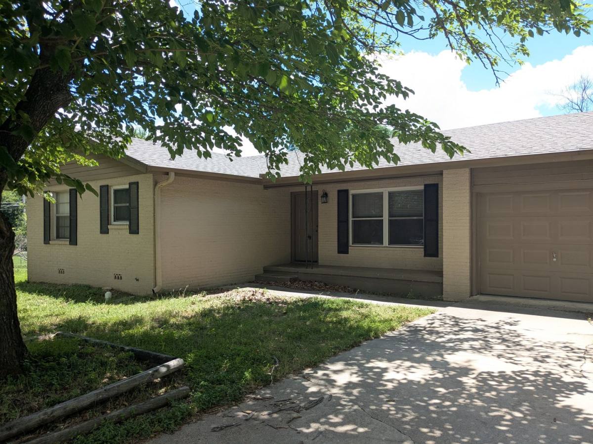 House for rent at 901 Hill St, Copperas Cove, TX 76522
