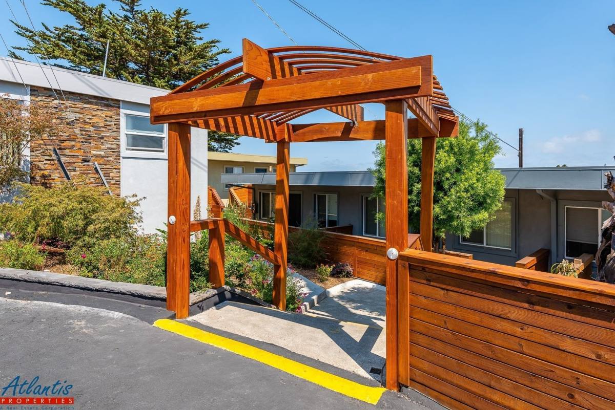 Apartment for rent at 601 Middle Rd, Belmont, CA 94002