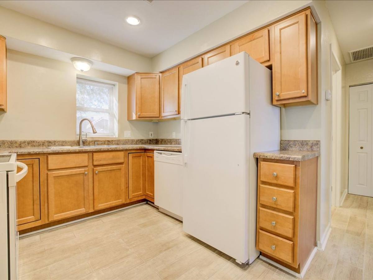 Apartment for rent at 1421 N Louis Ave, Tucson, AZ 85712