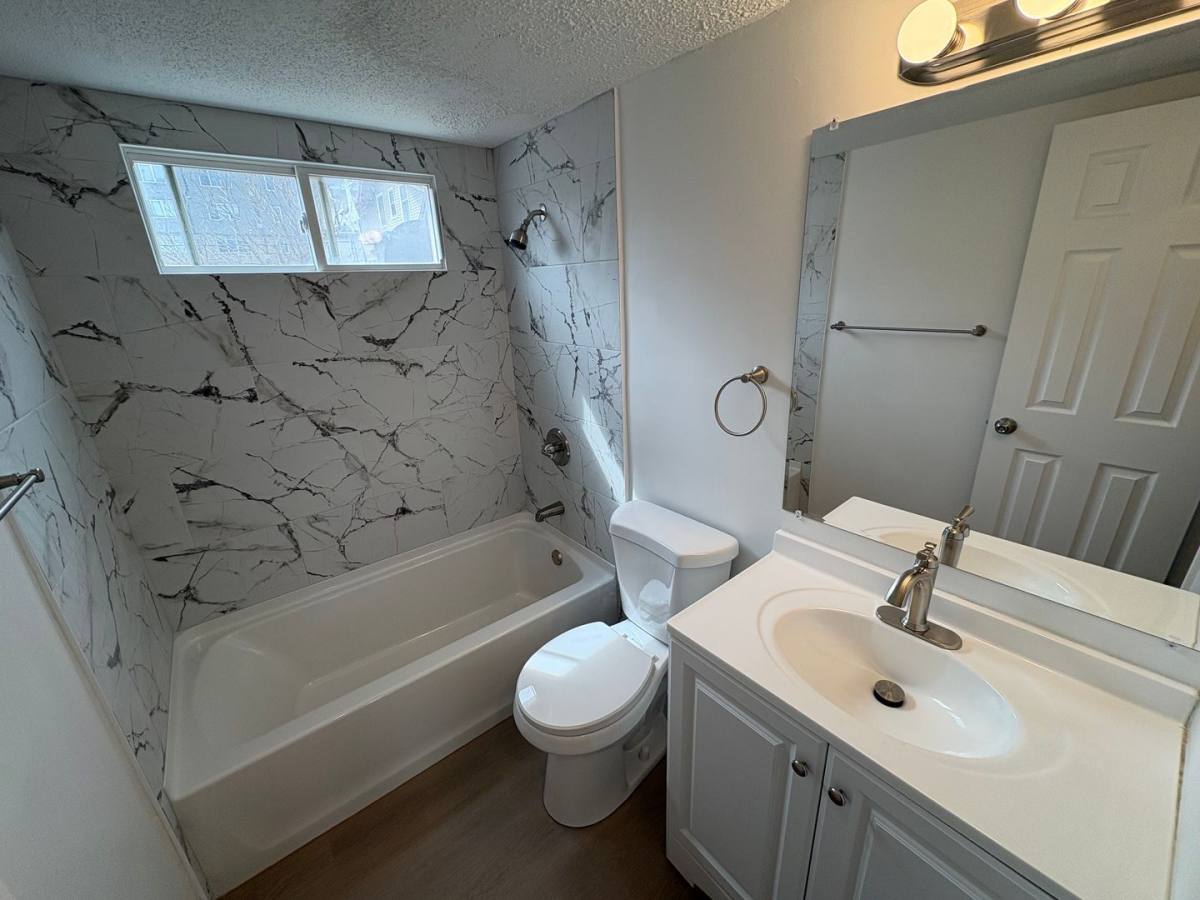 Apartment for rent at 127 N 35th St, Omaha, NE 68131