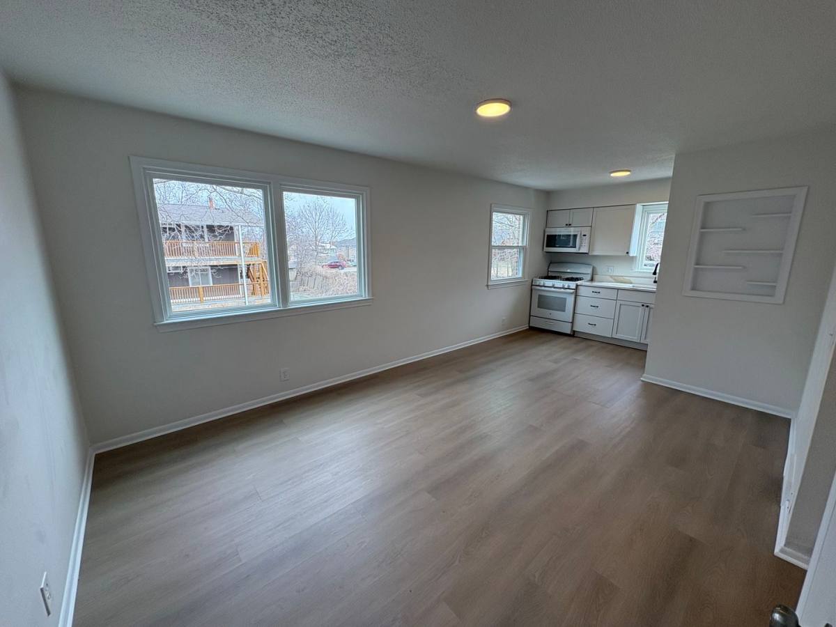 Apartment for rent at 127 N 35th St, Omaha, NE 68131