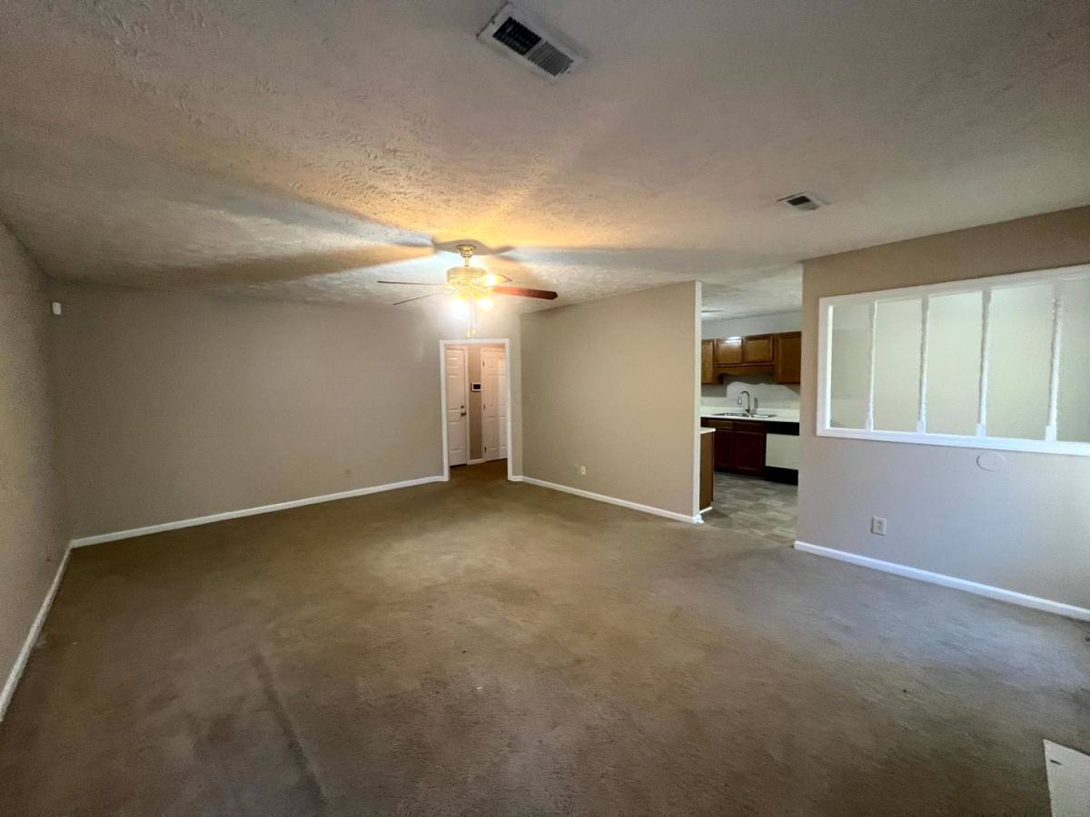 House for rent at 2857 Chillingworth Dr, Fayetteville, NC 28306