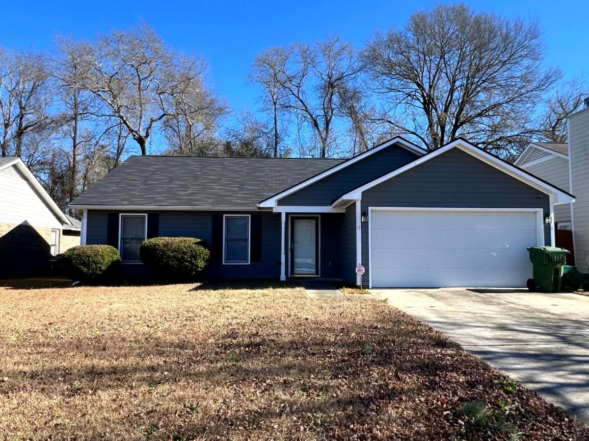 House for rent at 2857 Chillingworth Dr, Fayetteville, NC 28306