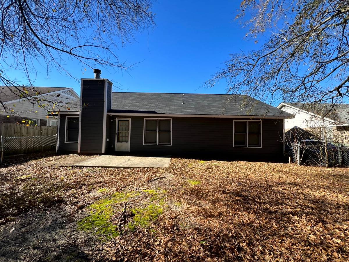 House for rent at 2857 Chillingworth Dr, Fayetteville, NC 28306