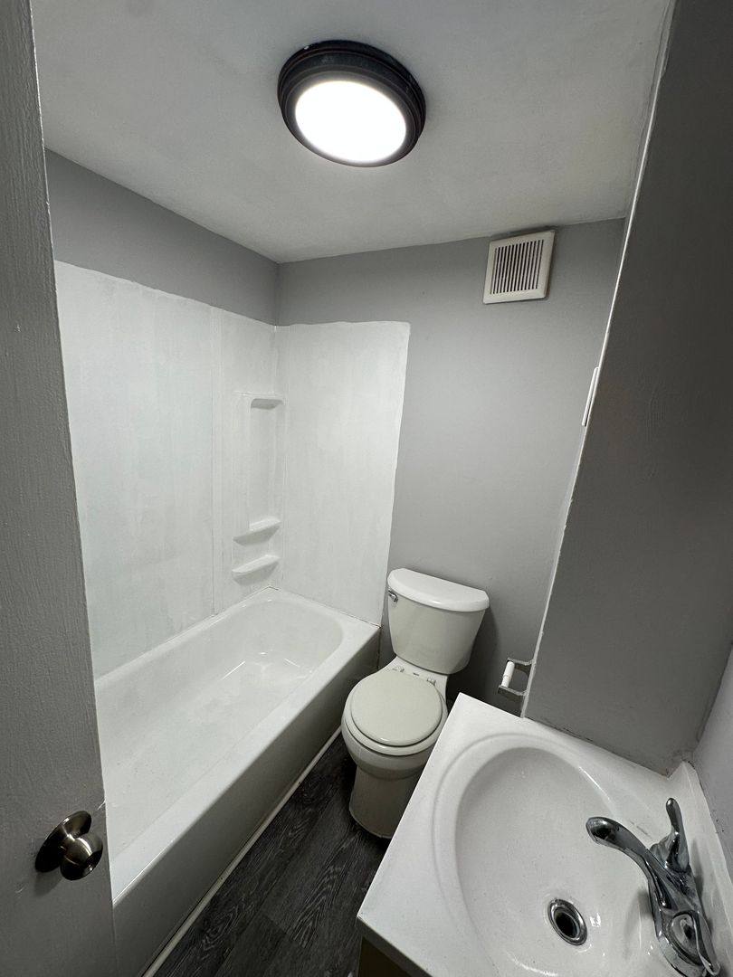 Apartment for rent at 437 Sharon Ave, Sharon Hill, PA 19079